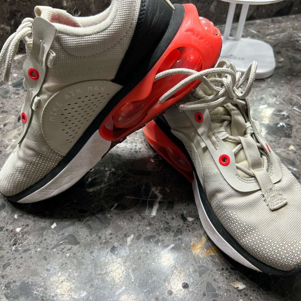 Nike Air Max Sneakers light bone flash in crimson 2021 Sz 7